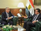 نائب رئيس الوزراء ووزير الصحة يبحث مع رئيس الهيئة الوطنية للصحافة أوجه التعاون والاهتمام بالبرامج الصحية للعاملين بالمؤسسات الصحفية القومية