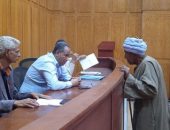 رئيس مركز إسنا يبحث ١٥ طلب للمواطنين في لقاء اليوم المفتوح