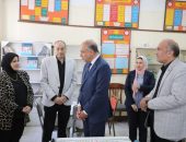 محافظ المنيا يتفقد عدداً من المدارس لمتابعة انتظام العملية التعليمية