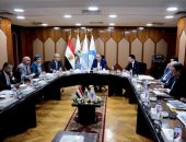 وزير قطاع الأعمال العام يتابع تنفيذ خطط العمل وموقف مشروعات شركات المقاولات والتطوير العقاري التابعة