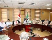 محافظ الشرقية يعقد اجتماعاً لبحث ومناقشة موقف تنفيذ عدد من مشروعات مياه الشرب والصرف الصحي بمركزي منيا القمح وفاقوس
