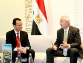 مساعد وزير الإسكان يبحث مع مستشار وزير الشئون الأوربية الفرنسى سبل التعاون فى مجال المدن الذكية والمستدامة