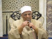رئيس منظمة خريجي الأزهر د. عباس شومان خلال كلمته بالملتقى الفقهي “رؤية معاصرة” بالجامع الازهر