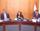 وزيرة التضامن الاجتماعي تترأس اجتماعاً مع رؤساء القطاعات ببنك ناصر الاجتماعي لمناقشة خطط تطويره