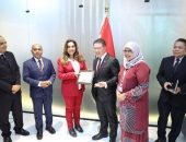 وزيرة التنمية المحلية تبحث مع وزير الإسكان والحكم المحلي الماليزي مجالات التعاون المشترك بين الجانبين