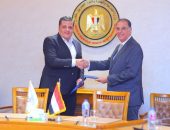 توقيع بروتوكول تعاون بين وزارة الخارجية والهجرة وشئون المصريين بالخارج ومؤسسة “صناع الخير”