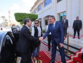 محافظ دمياط يزور هيئة ميناء دمياط و يعقد لقاءًا مع نائب وزير النقل ورئيس الهيئة ناقش خلاله آليات انشاء شبكات للطرق المؤدية من والى الميناء و تفعيل منظومة بالتعاون مع المحافظة للتخلص الآمن من المخلفات الصلبة