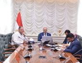 وزير العمل يعقد إجتماعًا مع أعضاء مكاتب التمثيل العمالي بالخارج ..