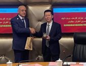 محافظ الأقصر يبحث التعاون في مجالات السياحة والإستثمار والتجارة والصناعة خلال زيارته للصين