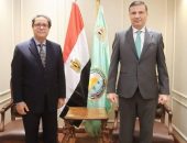 وزير الزراعة يبحث مع وفد المركز الدولى للبحوث والاستشارات الزراعية فى المناطق الجافة ( ايكاردا ) تعزيز التعاون المشترك