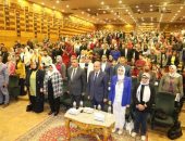 محافظ المنيا يشارك فى احتفالية أعياد الطفولة على مسرح ديوان عام المحافظة