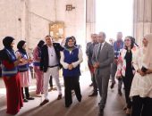 نائب محافظ دمياط تشهد تسليم مجموعة من المساعدات المقدمة من مؤسسة “حياة كريمة”