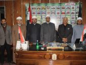 مدير الجامع الأزهر يزور محافظة أسيوط ويعقد اجتماعًا مع إدارة الرواق الأزهري لتذليل العقبات أمام الدراسين