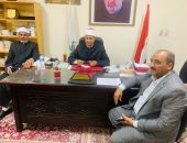 فضيلة الدكتور خليفة محمد إبراهيم، رئيس الإدارة المركزية لمنطقة البحر الأحمر الأزهرية،يعقد اجتماعا لبحث ومناقشة الإجراءات والضوابط اللازمة والمنظمة لاستقبال طلبات المتقدمين للعمل