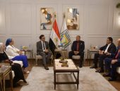 وزير الثقافة يلتقي محافظ جنوب سيناء لبحث إقامة عدد من المشروعات والفعاليات ضمن مبادرة “بداية جديدة لبناء الإنسان” بالمحافظة