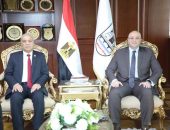 محافظ بني سويف يستقبل رئيس هيئة النيابة الإدارية
