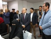 محافظ كفرالشيخ يتفقد المركز التكنولوجي لخدمة المواطنين بعاصمة المحافظة لمتابعة منظومة التصالح والخدمات المقدمة للمواطنين