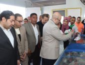 محافظ بني سويف يتفقد منفذ بيع اللحوم والدواجن و بيض المائدة بأسعار مخفضة