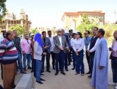محافظ الأقصر يوجه برصف الشارع الرئيسي لحوض 18 وفتح شوارع جانبيه عماره يوجه بتخصيص منطقة جديدة لسوق “الثلاثاء” بجوار المنطقة القديمة ويكلف بقطع المرافق عن مخالفي طلاء الواجهات
