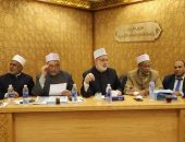 يجتمع السيد صاحب الفضيلة الاستاذ الدكتور/ محمد عبدالرحمن الضويني وكيل الأزهر، وفضيلة الشيخ أيمن عبدالغني رئيس قطاع المعاهد الأزهرية.