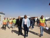 محافظ الجيزة : مشروعات لمعالجة الصرف الصحى لخدمة ١١ قرية محرومة بمركز الصف