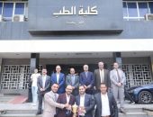 فريق قسم المسالك بطب البنين بالقاهرة جامعة الأزهر يفوز (بالمركز الأول) على مستوى الجمهورية ويحصل على كأس العباقرة في مسابقة الجمعية المصرية لجراحي المسالك البولية