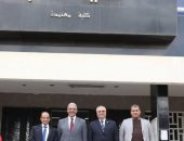 نائب رئيس جامعة الأزهر للدراسات العليا والبحوث يتفقد لجان امتحانات الدراسات العليا بقطاع كليات الطب