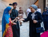 انتصار السيسي: سعدت بزيارة قلعة ميراني والاطلاع على الحرف التراثية التي تعكس إبداع الشعب العماني
