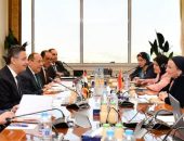 وزيرا التموين والتجارة الداخلية والبيئة يبحثان الموقف التنفيذى لخطط الإصحاح البيئى لمصانع السكر والتحديات وطرق التغلب عليها.
