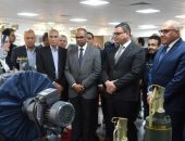 وزير الإسكان ورئيس الهيئة العربية للتصنيع يتفقدان مركز التصنيع الرقمي بمصنع المحركات التابع للهيئة