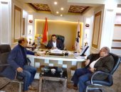 رئيس مدينة الأقصر يناقش الاستعدادات النهائية للاحتفال بالعيد القومي للمحافظة