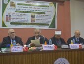 نائب رئيس جامعة الأزهر للوجه البحري يشرف على مناقشة رسالة ماجستير  حول “المبادئ الحاكمة لعقد البيع في الفقه الإسلامي والقانون الإندونيسي”.