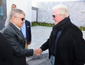 رئيس هيئة قناة السويس يستقبل الفنان حسين فهمي رئيس مهرجان القاهرة السينمائي الدولي خلال زيارته لمحافظة الإسماعيلية .