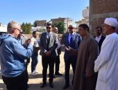 محافظ الاقصر يزف بشرى سارة لأهالي القرنة.. استئناف أعمال مشروع الصرف الصحي المتوقف بالبعيرات والضبعية والأقالته خلال الأسبوع المقبل