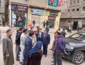 محافظ الدقهلية يواصل جولاته المفاجئة بتفقد مستوي النظافه ورفع الاشغالات بشوارع مدينة دكرنس والتقي بالمواطنين .