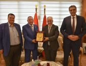 محافظ بورسعيد يلتقي رئيس اللجنة البارالمبية المصرية لبحث سبل التعاون في القطاع الرياضي ببورسعيد