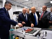 نائب رئيس مجلس الوزراء للتنمية الصناعية وزير الصناعة والنقل يتفقد  مصنع شركة ميرمك الإيطالية
