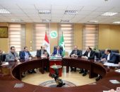 محافظ الشرقية يعقد إجتماعاً مع الرئيس التنفيذي لجهاز تنظيم إدارة المخلفات بوزارة البيئة لبحث سبل الإرتقاء بمنظومة النظافة بنطاق المحافظة