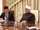 مفتي الجمهورية يستقبل وفدًا ماليزيًّا رفيع المستوى برئاسة نائب وزير الشؤون الدينية بولاية سرواك لبحث تعزيز التعاون