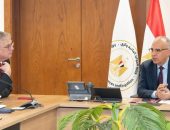 الدكتور سويلم يلتقى سفير دولة هولندا بالقاهرة لبحث سبل تعزيز التعاون بين البلدين فى مجال الموارد المائية