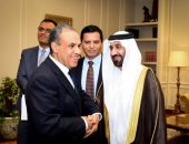 وزير الخارجية والهجرة يستقبل رئيس البرلمان العربي