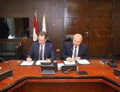 نائب رئيس مجلس الوزراء للتنمية الصناعية وزير الصناعة والنقل والسفير ايرك شوفاليه  السفير الفرنسي بالقاهرة يوقعان على خطة عمل للاتفاق على  الخطوات القادمة لمشروع الخط السادس لمترو أنفاق القاهرة الكبرى