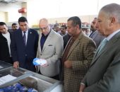 محافظ بني سويف يتفقد فرع الشركة المصرية للاطمئنان علي توافر السلع الأساسية والاستراتيجية