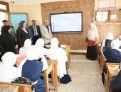 محافظ بني سويف يطمئن على  انتظام وسير الدارسة خلال  تفقده للعملية التعليمية بمدرسة اهناسيا الثانوية بنات