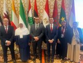 وزير الإسكان يتسلم جائزة فوز مصر عن مشروع “روضة السيدة” كأفضل المشروعات السكنية المُنَفذَة