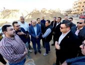 وزير الإسكان يتابع موقف تسليم قطع أراضي الإسكان الاجتماعي والمتميز بمدينة حدائق أكتوبر.. ويلتقى عدداً من سكان المدينة لبحث شكاواهم