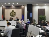 محافظ أسوان .. عقد ورشة عمل لرفع كفاءة العاملين المعنيين بمراكز إصدار تراخيص المحال العامة لتقديم الخدمات المختلفة للمواطنين بأقل مجهود ، وفى أسرع وقت
