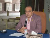 رئيس مجلس إدارة مصنع إنتاج وإصلاح المدرعات (200 الحربي) يجتمع مع العاملين