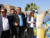 محافظ الجيزة يتابع إنتظام تشغيل سوق اليوم الواحد بالعمرانية وتوافد المواطنين علية للاسبوع الثاني