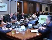 وزير الطيران المدني يلتقي بمسئولي شركة (CCCC) الصينية المتخصصة في البناء والمواصلات ومشروعات البنية التحتية والمطارات  لبحث إمكانية التعاون المشترك في مجال الطيران المدني.